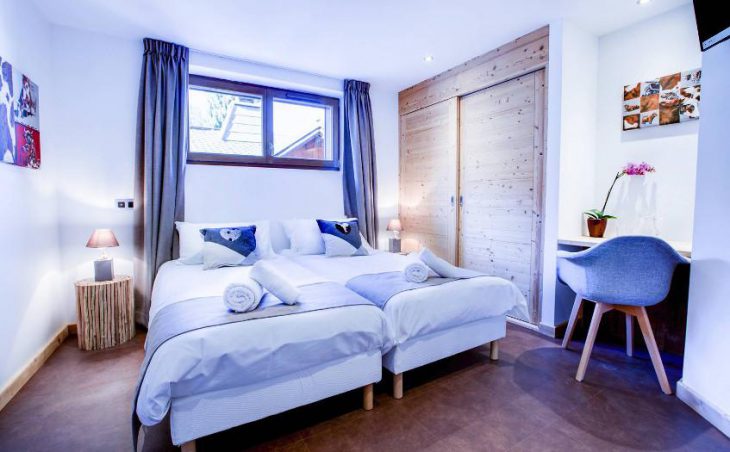 Chalet Hibou, Morzine, Twin Bedroom 2